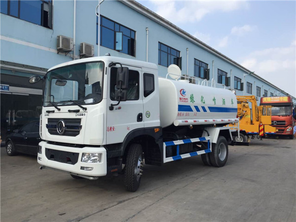 东风多利卡绿化洒水车 厂家直供价格与选购指南